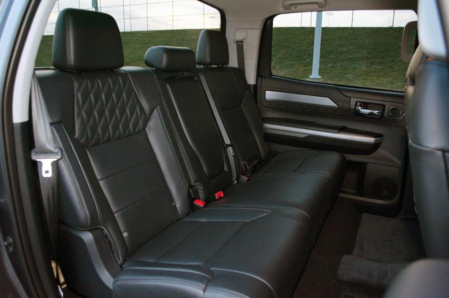  Toyota Tundra Platinum 4x4 2014 года  (фото 18 из 32)